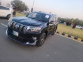 toyota-land-cruiser-2016-small-5