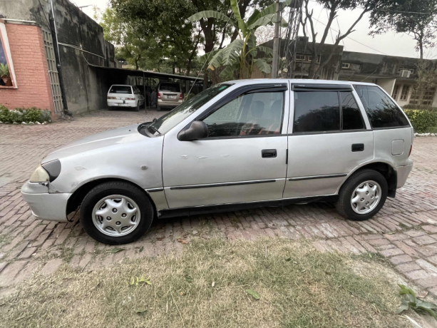 suzuki-cultus-2005-big-2