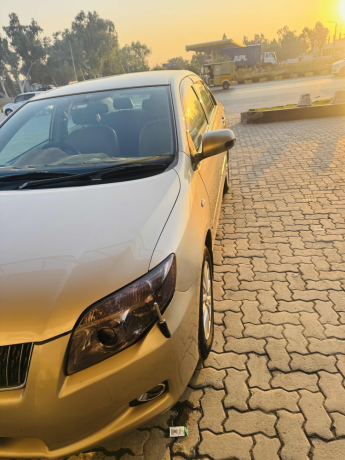 toyota-corolla-axio-g-big-1