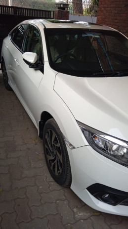 honda-civic-vti-oriel-2017-big-2