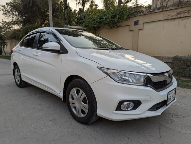 honda-city-12-mt-car-big-1